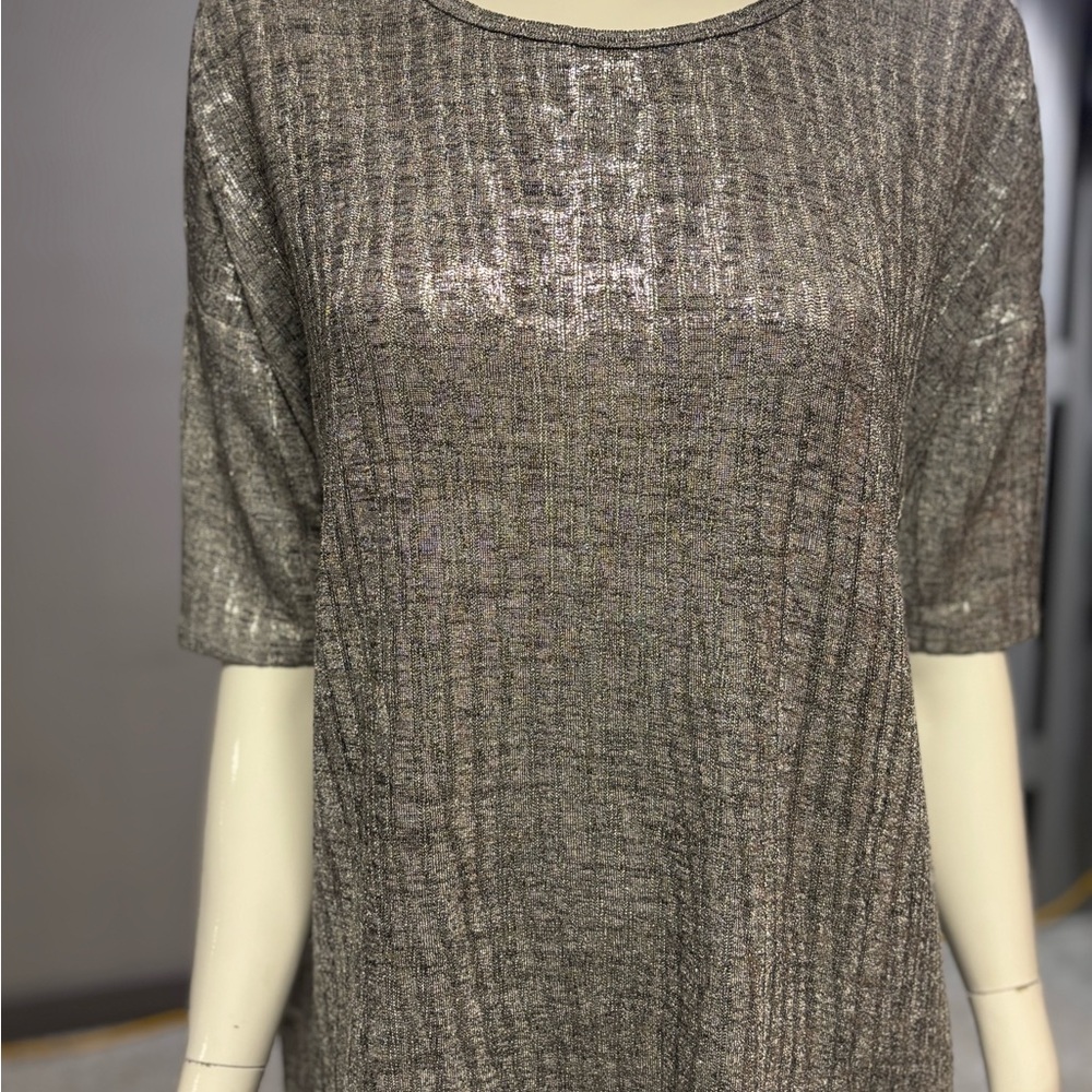 Metallic/Silver/Gray LuLaRoe Irma. Size S